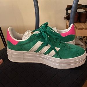 Adidas gazelle bold (green lucid pink)